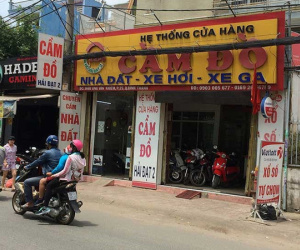 Xe xịn, biệt thự, chó cưng… rủ nhau ra tiệm cầm đồ mùa World Cup