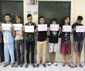 Tạm giữ 11 nghi can cướp hàng loạt cửa hàng tiện lợi ở TP.HCM
