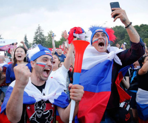 Người Nga mở tiệc thâu đêm mừng chiến thắng lịch sử tại World Cup
