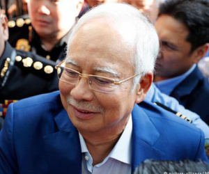 Nóng: Cựu thủ tướng Malaysia Najib Razak bị bắt giữ tại nhà riêng