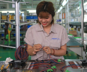 Doanh nghiệp Anh than khó sa thải lao động ở Việt Nam