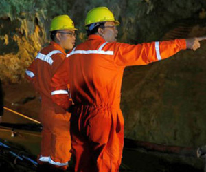 Ba phương án giải cứu đội bóng nhí Thái Lan khỏi hang ngập nước