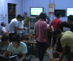 Huế: Cảnh sát hình sự đột kích ổ cá độ World Cup tại quán cà phê