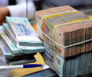 Ngân hàng dè dặt vì 'chiếc áo' tín dụng 'chật chội'