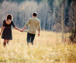 Phụ nữ thông minh cần biết 7 điều này để chồng cả đời mê mẩn, 1 bước không rời