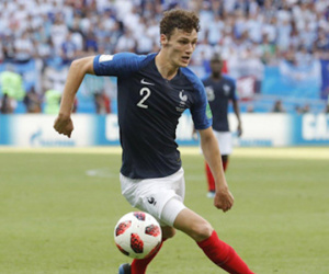 Sao trẻ Pavard của Pháp trên đường gia nhập Bayern