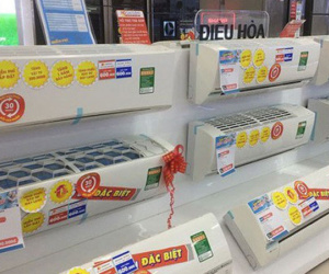 Hà Nội nắng 'đổ lửa', người dân đổ xô đi mua điều hòa chống nóng