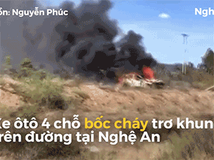Video: Xe tiền tỷ bốc cháy trơ khung trên đường tại Nghệ An