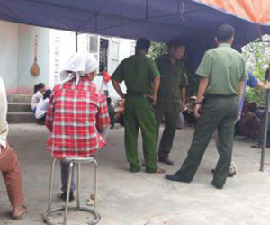 Chồng mắc bệnh thần kinh cầm dao chém vợ tử vong