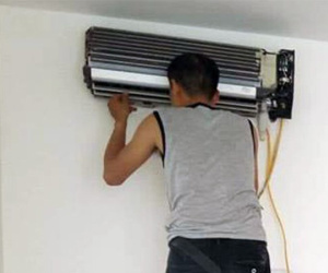 Hà Nội: Điều hòa dở chứng hàng loạt, thợ lắp đặt và bảo dưỡng làm xuyên đêm ngày nóng đỉnh điểm