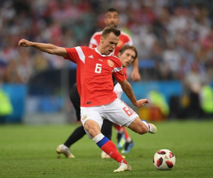 Ngẩng đầu rời World Cup trên chấm 11m, họ có thể dõng dạc 'Tôi, cầu thủ Nga'