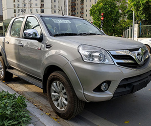 Xe bán tải Trung Quốc Foton Tunland đầu tiên về Việt Nam