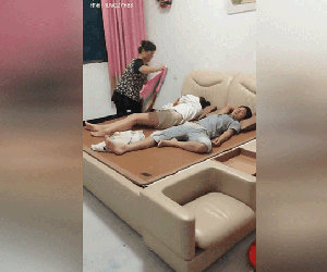 Đoạn clip ngắn 'đắp chăn cho con dâu' khiến 500 chị em được truyền thêm động lực để sống chung với mẹ chồng