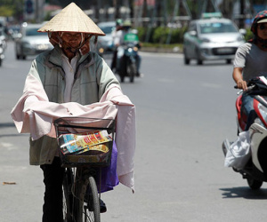 Dự báo thời tiết 12/7: Hà Nội tăng nhiệt, Đà Lạt lạnh 17 độ