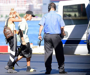 Justin Bieber về ra mắt gia đình bạn gái Hailey Baldwin