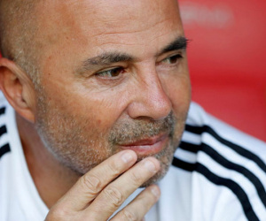 Tuyển Argentina hỗn loạn: HLV Sampaoli kháng lệnh Liên đoàn