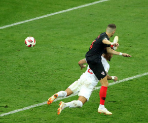 World Cup 2018: Tam sư thua cay đắng, CĐV Anh muốn 'tính sổ' với trọng tài
