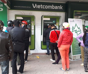 Đồng loạt tăng phí rút tiền ATM: Xem xét dấu hiệu vi phạm