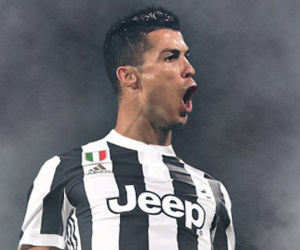 Ronaldo kiếm bộn tiền cho Juve dù chưa ra sân