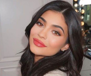 Dân tình rủ nhau quyên góp thêm 100 triệu USD để giúp Kylie Jenner trở thành tỷ phú trẻ nhất thế giới