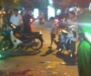 Mâu thuẫn gia đình, con tát mẹ và chém cậu trọng thương