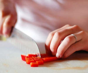 Sơ cứu khi bị bỏng ớt, hạn chế tối đa cảm giác bỏng rát và đau đớn bằng cách nào?