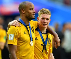 Đội tuyển Bỉ rạng rỡ trên bục nhận huy chương đồng World Cup 2018