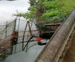 Phát hiện thi thể đôi nam nữ dưới ao nước ở Hà Nội, trên bờ có 2 xe máy