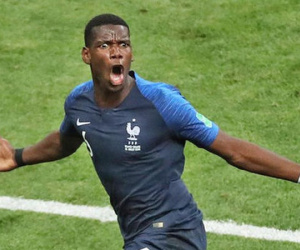 Chế nhạo nước Anh trong cơn phấn khích, Pogba chột dạ khi nhớ ra mình khoác áo Man United