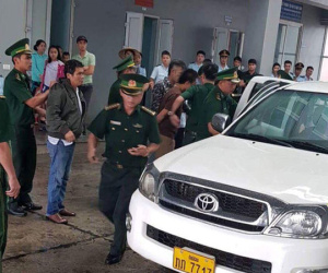 52 bánh heroin, 25 kg ma túy đá 'cưỡi' xe bán tải biển Lào về Việt Nam