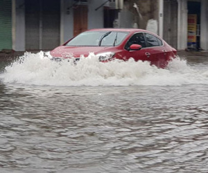 Mưa to nhiều ngày liên tục, người dân TP.Vinh không dám ra khỏi nhà