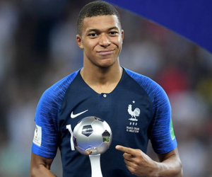 Vô địch World Cup, Mbappe dùng tiền thưởng 'khủng' làm từ thiện