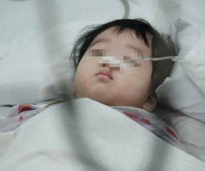Bà ngoại bé trai bị mẹ đâm nhiều nhát thủng ruột: 'Tôi tưởng nó về thăm con, đâu có ngờ nó muốn giết con'
