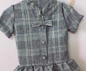 Ngồi 6 tiếng khâu váy cho con gái không mất một đồng, mẹ 9X được khen hết lời