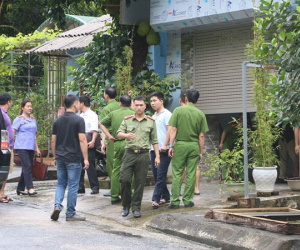 Ảnh: Công an Hà Giang và A83 khám nhà người sửa điểm thi Vũ Trọng Lương