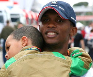 Eto'o bị vợ cũ tố bất nhân, vô tình với con trai