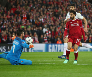 Tân binh đắt giá của Liverpool tiết lộ tin nhắn mời mọc từ Salah