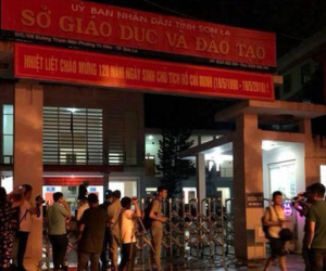 Cảnh sát bảo vệ nhiều tầng lớp trong đêm thứ 2 kiểm tra điểm thi bất thường ở Sơn La