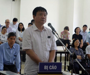 Cán bộ thi hành án vào trại giam làm việc với ông Đinh La Thăng