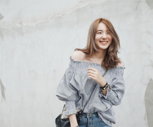 Vòng 1 nhỏ vẫn diện đồ quyến rũ chết người nếu các nàng áp dụng 4 chiêu 'hack dáng' này