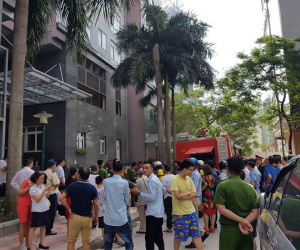Hà Nội: Cháy chung cư trên mặt đường Hoàng Đạo Thúy, người dân hoảng loạn