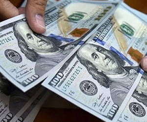 Ngân hàng Nhà nước ngừng bán USD giá rẻ, giá USD tại ngân hàng thương mại lập tức vọt tăng