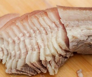 Sau nhiều lần thất bại, cuối cùng tôi đã rút ra được 4 cách đơn giản để thịt luộc ngon đạt chuẩn, ai ăn cũng khen nức nở