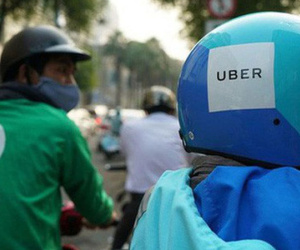 Bị Vinasun tố 'đi đêm' với Grab, Bộ Giao thông Vận tải phản pháo