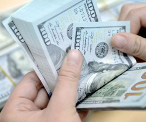 Giá USD tại ngân hàng tiếp tục tăng mạnh, sắp chạm ngưỡng giá trần