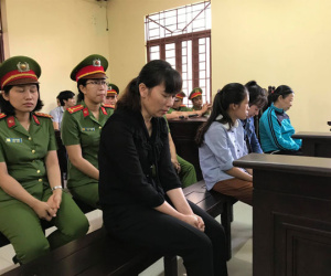 Xét xử vụ bạo hành trẻ em chấn động dư luận tại trường Mầm Xanh ở Sài Gòn: Bị cáo bật khóc vì 'không nhớ đánh bao nhiêu trẻ'