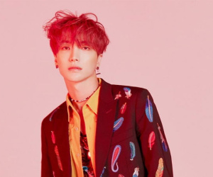 Xôn xao tin trưởng nhóm Super Junior bị viêm túi mật cấp tính, hủy hết lịch trình hậu phẫu thuật