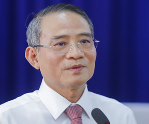 Bí thư Đà Nẵng: 'Đã đến lúc xem lại việc cử nhân tài đi học'
