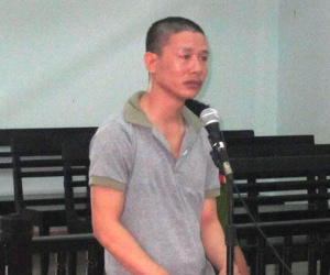Thanh niên 24 tuổi hiếp dâm cụ bà 70 tuổi xong lăn ra ngủ