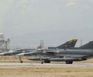 Thị trường tiêm kích secondhand 'nổi sóng' khi Kfir TC.10 Israel thực chiến cùng F-16 Mỹ